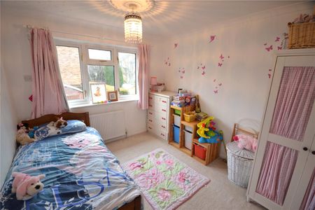 2 bedroom House in Juniper, Bracknell - Photo 4