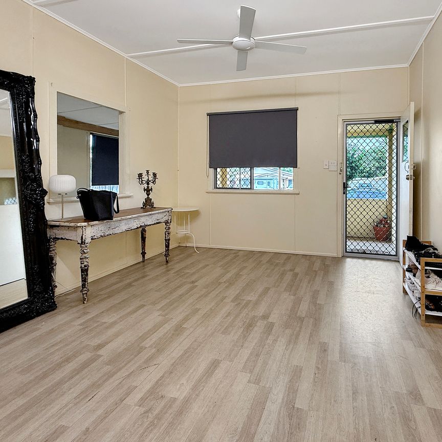 144 Cypress Street, - Photo 1