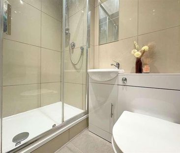 Sandrock Hall, Hastings, TN34 - Photo 6