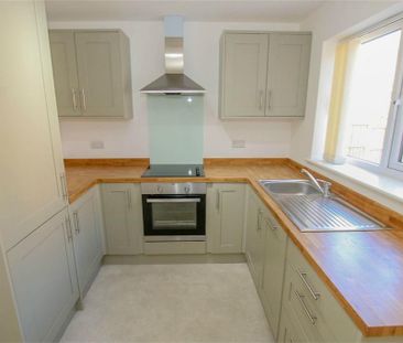 2 bedroom semi-detached house to rent - Photo 4