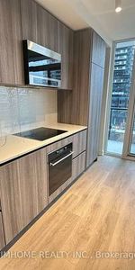 Yonge St/Eglinton Ave-Spacious New Sunny 1Bdrm 1Bath - Photo 3