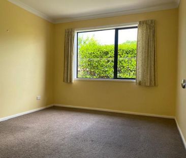 Sunny and spacious two bedroom home - Photo 6