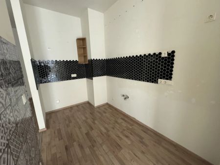 Kompakte günstige 2 -Zimmer Erdgeschoßwohnung mit 35 m² Terrasse- unbefristeter Mietvertrag - Foto 3