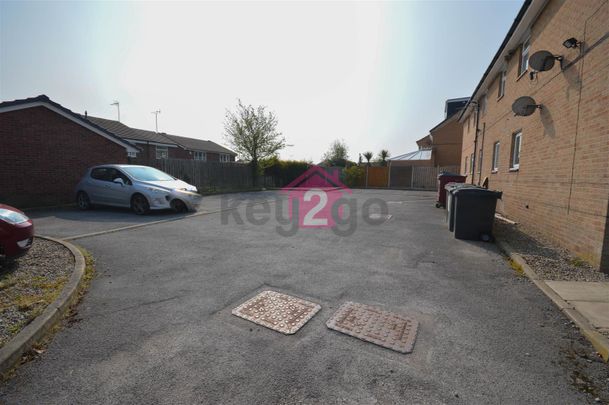 Hawksway, Eckington, S21 - Photo 1