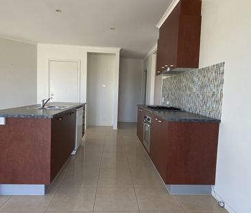 14 Fig Avenue, SHEPPARTON VIC 3630 - Photo 6