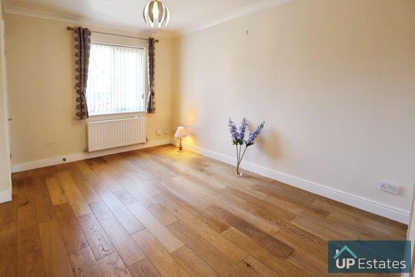 2 bedroom end of terrace house to rent - Photo 1