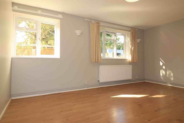 4 bedroom ground floor flat to rent - Photo 1