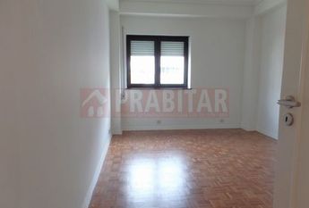 Apartamento T4