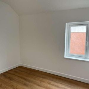 Mary Street, Porthcawl, CF36 - Photo 2