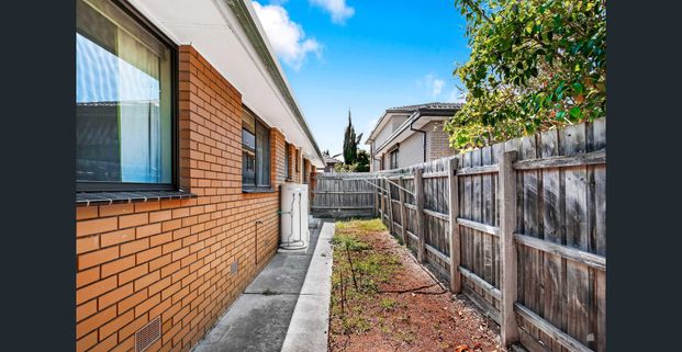2 BEDROOM UNIT READY TO ENJOY!! - Photo 1