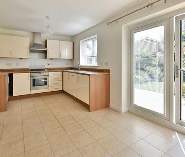 Banks Crescent, Stamford, PE9 - Photo 1