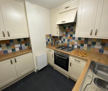 2 bedroom maisonette to rent - Photo 4