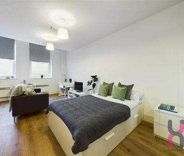 Studio to rent - Photo 2