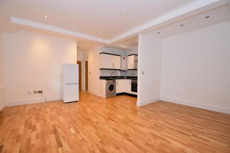 Studio to rent - Photo 4