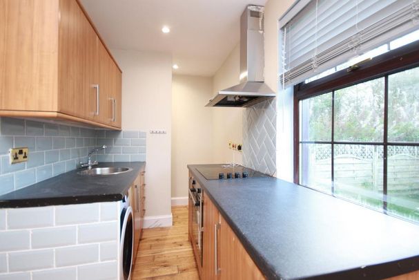 1 bedroom barn conversion to rent - Photo 1