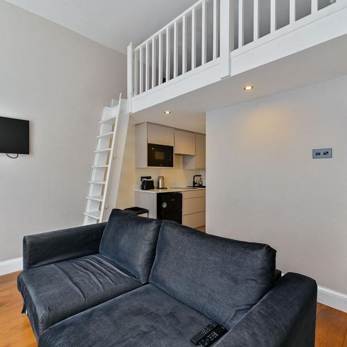 Studio to rent - Photo 1