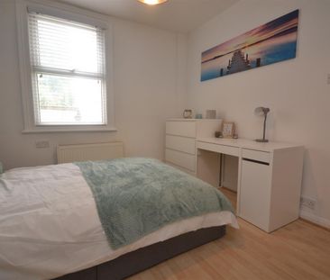 1 bedroom Flat To Let - Photo 4