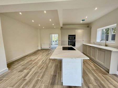 3 bedroom semi-detached house to rent - Photo 5