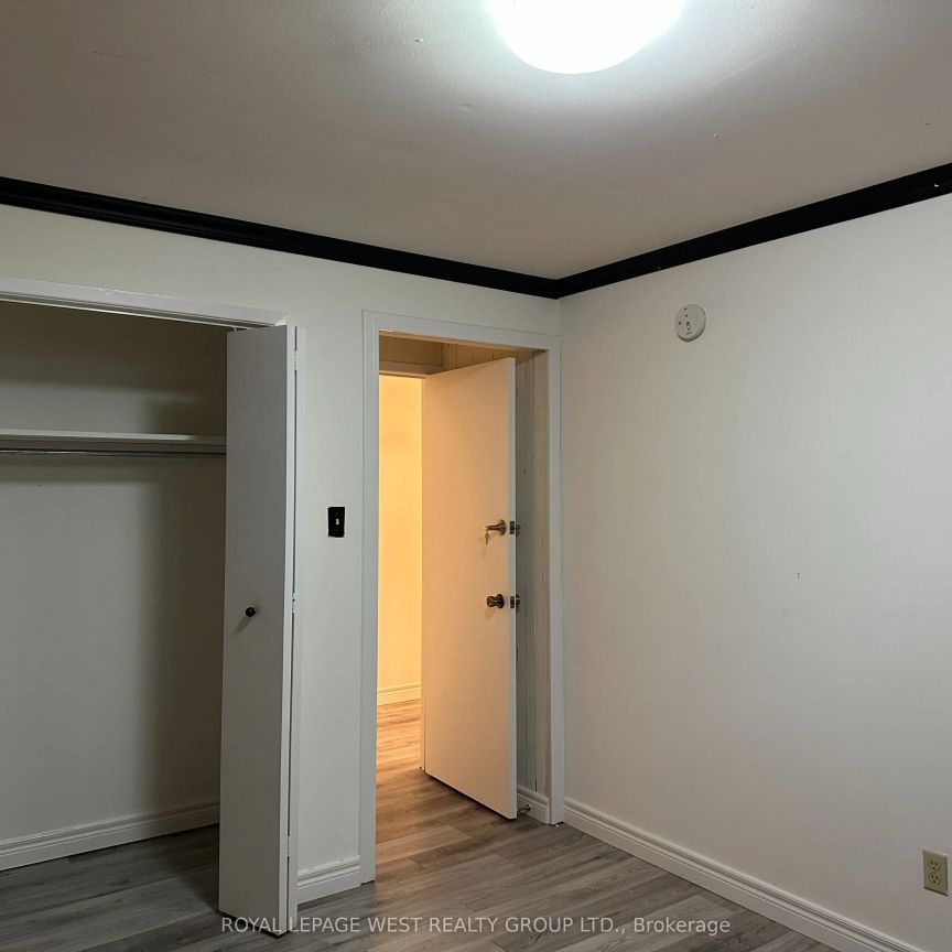 1294 Forest Hill #Lower - Photo 1