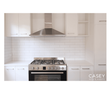 20 Ganasha Street, Weir Views, Vic 3338 - Photo 2