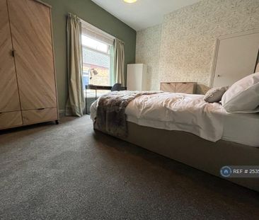 3 bedroom terraced house to rent - Photo 6