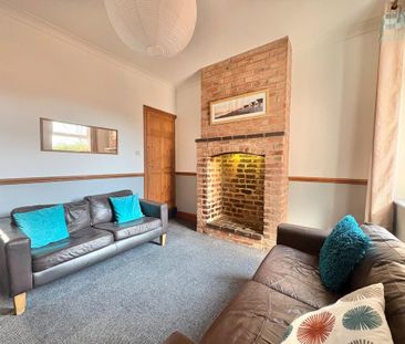 3 bedroom terraced house to rent - Photo 1