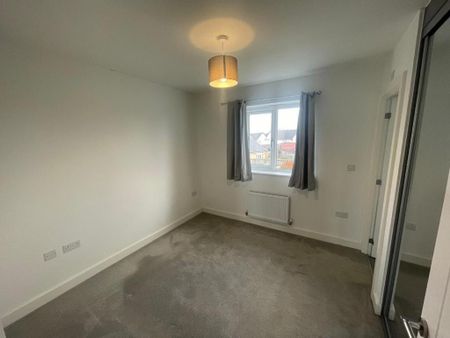 3 bedroom semi-detached house to rent - Photo 2