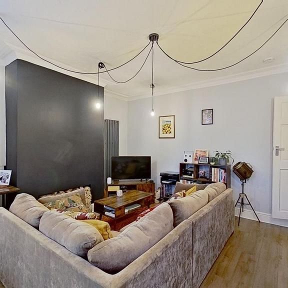 2 bedroom house to rent - Photo 1