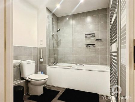 2 bedroom flat to rent - Photo 5
