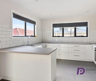 Comfortable Living in Convenient Glenorchy - Photo 4