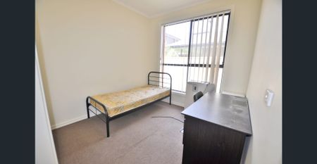 **FURNISHED**!!! -5 bedrooms, 2 bathrooms, modern style townhouse... CITY WIDE REAL ESTATE - Photo 4