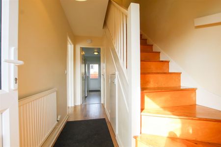 Pakenham Close, Cambridge - Photo 2