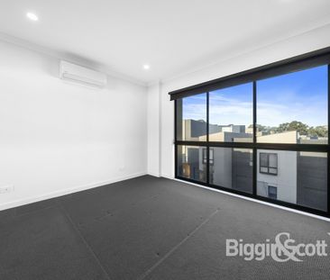 Modern Townhouse Rental - Prime Location! - Photo 5