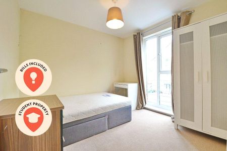 1 bedroom in a house share to rent - Photo 2