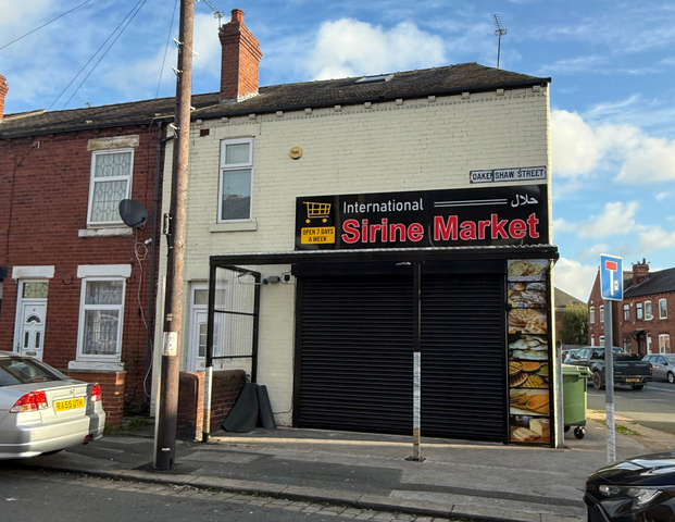 Oakenshaw Street Room 2 - Photo 1