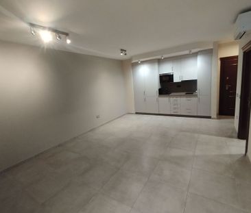 Alquiler de piso en Calle Doctor Fleming - Photo 2