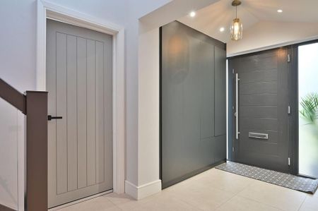 4 bedroom detached house to rent - Photo 5
