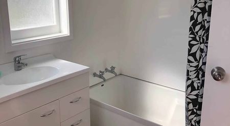 Tidy & Simple - Photo 4