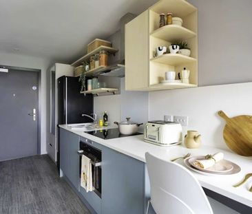 5 Bed Essential Ensuite - Photo 6