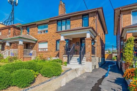 For Lease - 1993 Dufferin Street, Toronto, Ontario - Photo 2