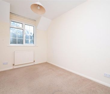 2 bedroom end of terrace house to rent - Photo 6