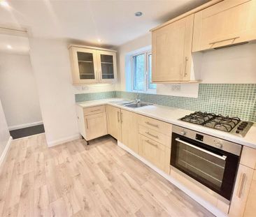 2 bedroom end of terrace house to rent - Photo 6