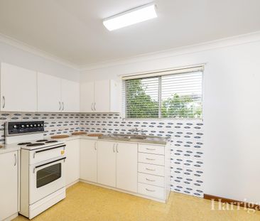 Prime Windsor Location - Available Now! - Photo 3