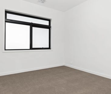 Low Maintenance Contemporary Living! - Photo 3