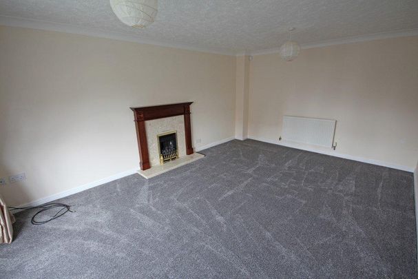 4 bedroom detached house to rent - Photo 1