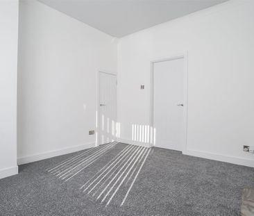 Fairfield Avenue, Rossendale - Photo 3