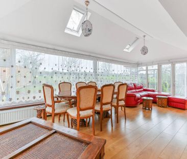 4 bedroom detached house to rent - Photo 4