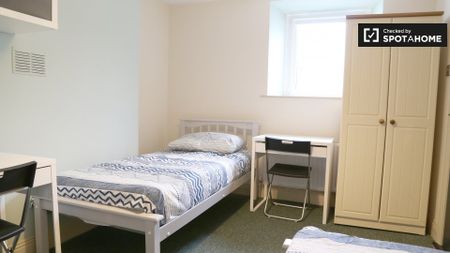 Room in shared apartment for rent in Inns Quay, Dublin - Photo 3