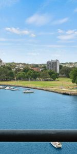 MODERN TRANQUIL HARBOUR FRONT APARTMENT - Photo 4