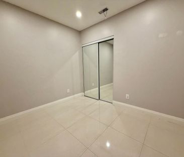 For Lease - 62 30th Street, Toronto, Ontario - Photo 6